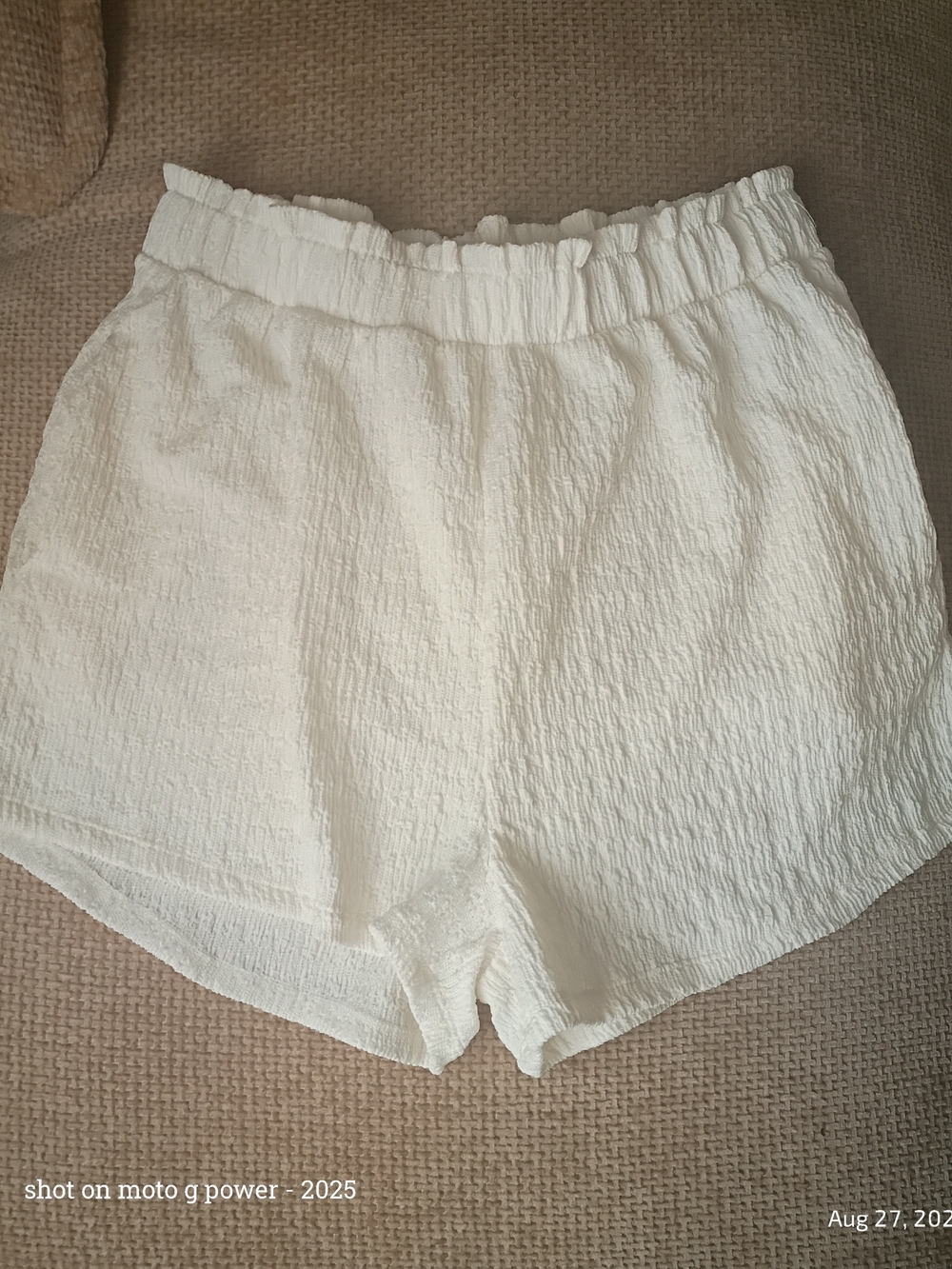 love J White Textured Elastic-Waist Athletic Shorts